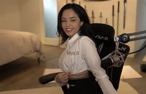 lovelylo streamer full body|LovelyLo: From Twitch Stardom to TikTok Fame.